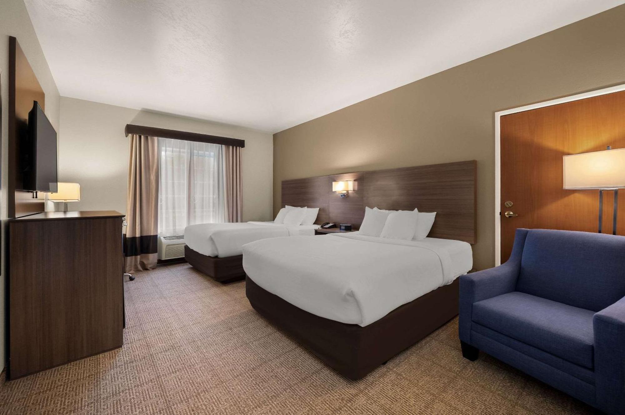 Comfort Inn & Suites Fenton Экстерьер фото