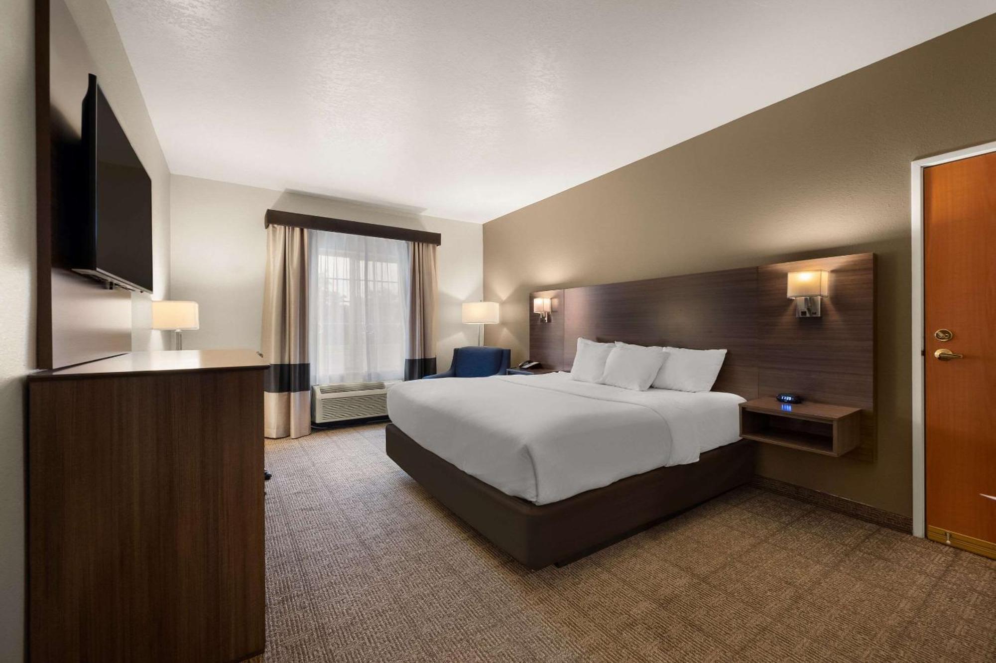 Comfort Inn & Suites Fenton Экстерьер фото