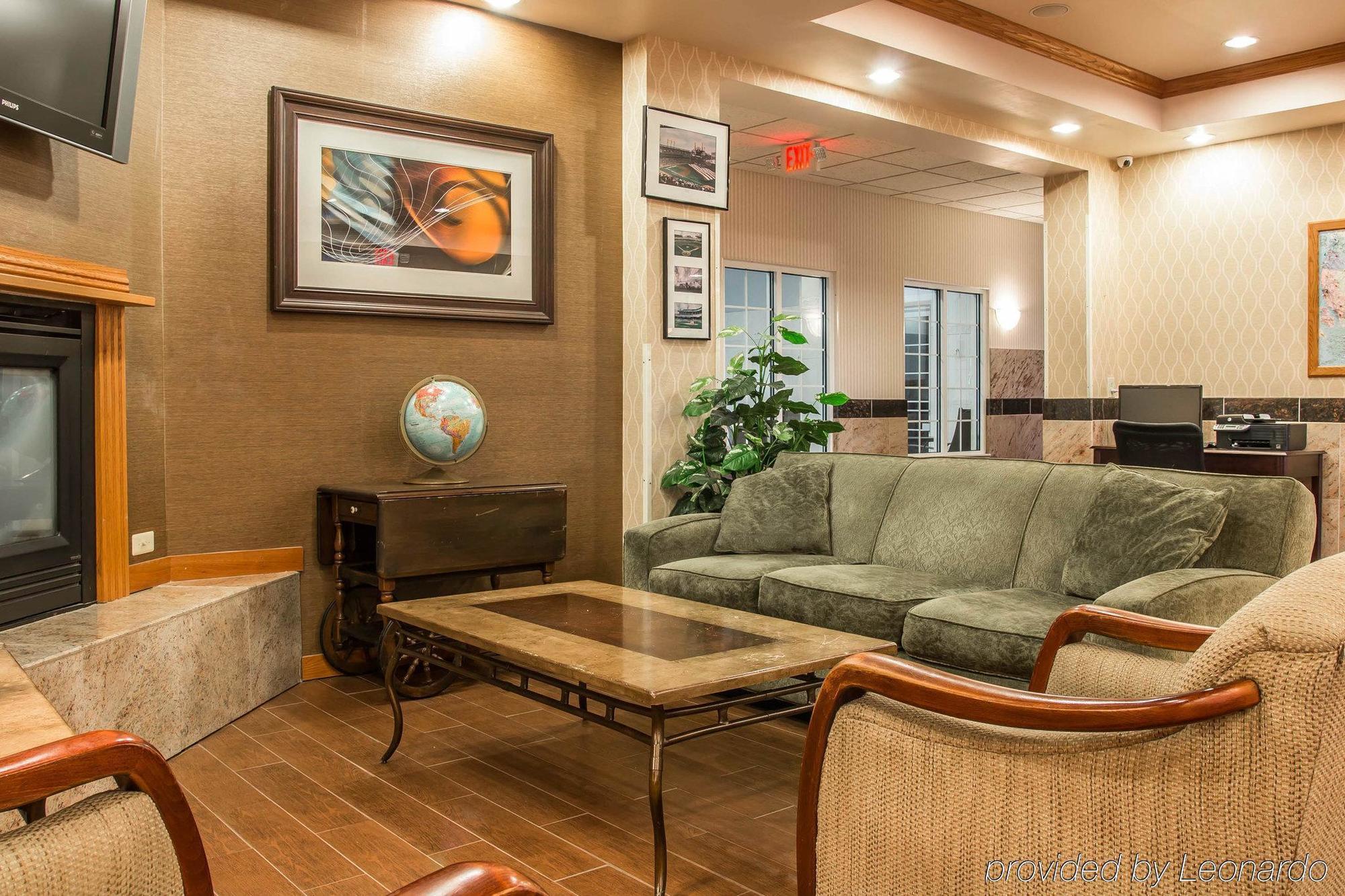 Comfort Inn & Suites Fenton Экстерьер фото