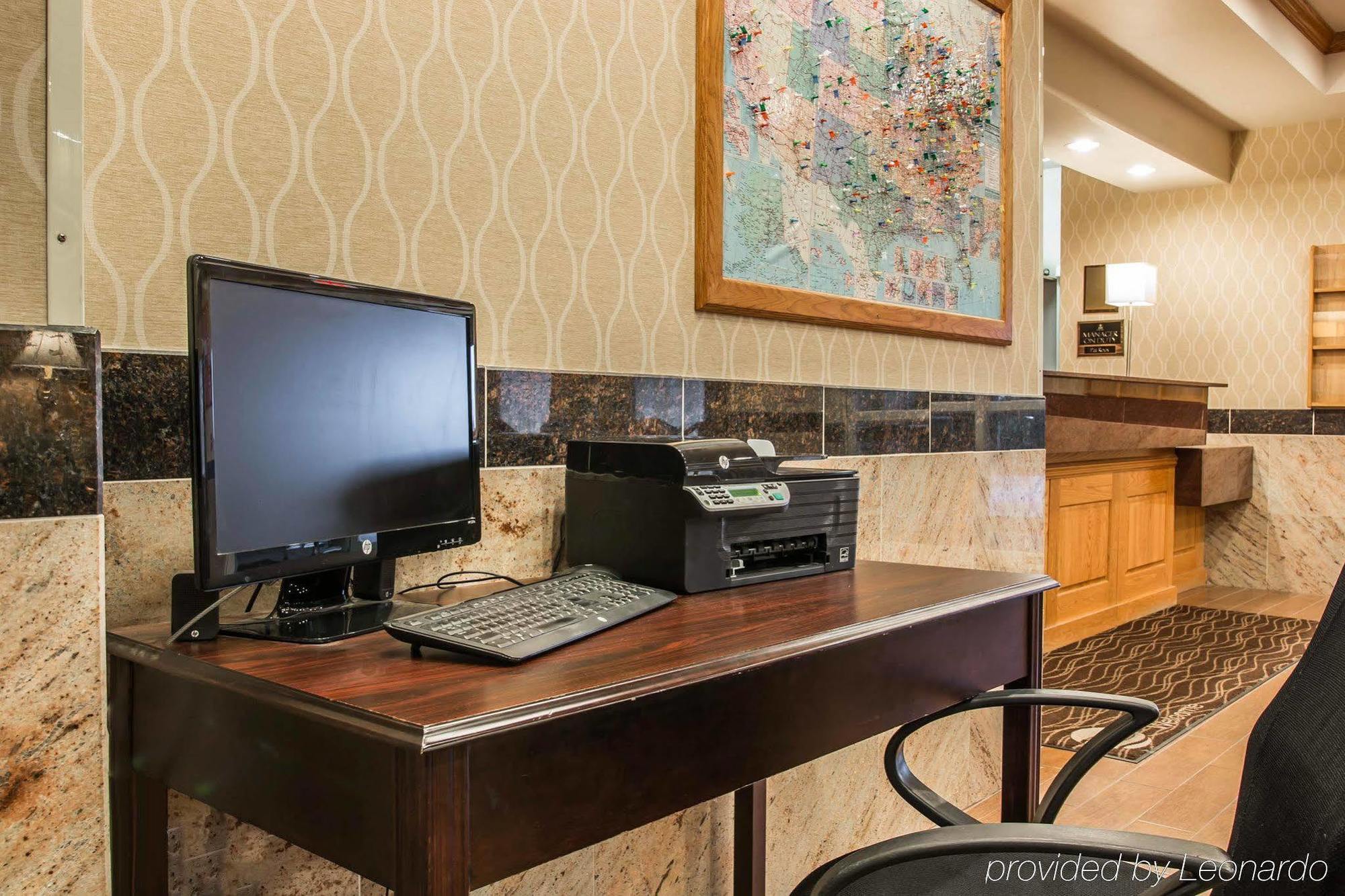 Comfort Inn & Suites Fenton Экстерьер фото